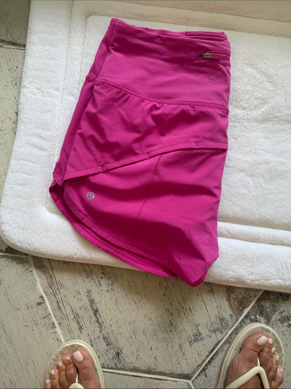 lululemon athletica Bright Pink Athletic Shorts high waste 4” - Picture 2 of 4